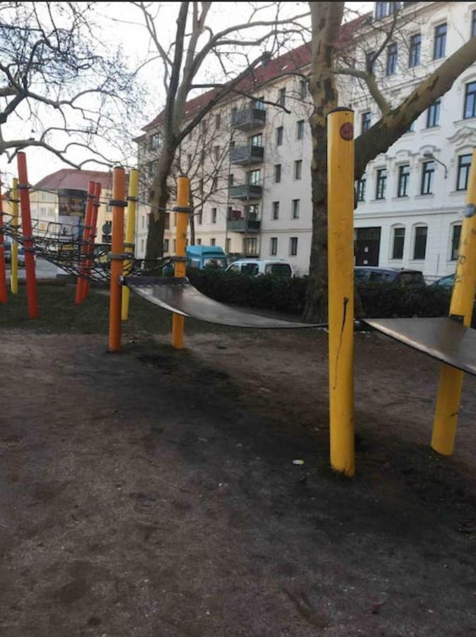Familienfreundliche Unterkunft Am Puls Der Stadt Leipzig Exteriör bild